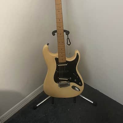 Fender Contemporary Series Stratocaster SSS 1986 - Modded image 1