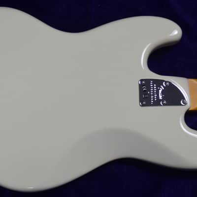 Fender American Professional II Jazz Bass, Olympic White / Maple *IN STOCK* image 5