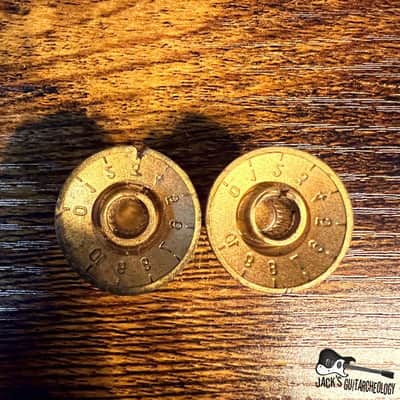 Teisco / Matsumoku 'V' & 'T' Witch Hat Knob Set (1960s - Gold) image 3