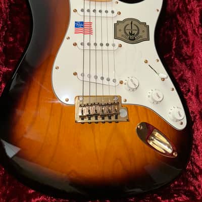 Fender 60th Anniversary Commemorative American Standard Stratocaster with Gold Hardware, Maple Fretboard 2014 - 2-Color Sunburst image 2