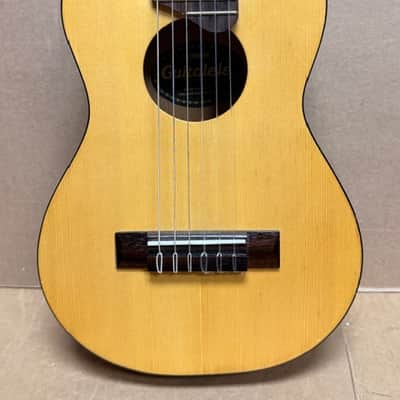 Yamaha GL1 Guitalele 6-String Guitar/Ukulele Hybrid - Natural/Spruce Top image 6