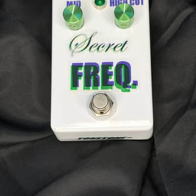 Toketone+ Fulltone Secret Freq clone 2025 - White image 1