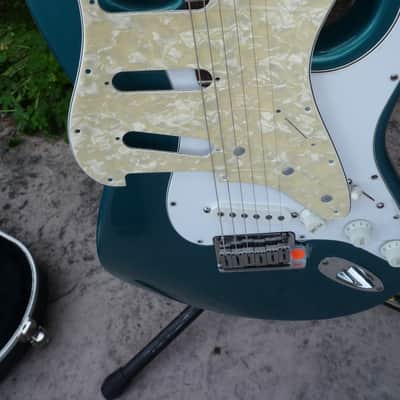 1995 NEW Fender American Standard Stratocaster with Matching Headstock, Rosewood Fretboard 1995 - Burgundy Mist image 6