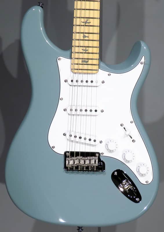 PRS SE Silver Sky Maple 2025 - Stone Blue w/Gig Bag