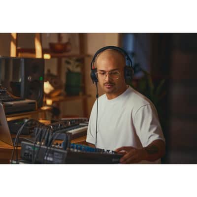 Rode NTH-50 Professional On-Ear Headphones – Studio-Grade, Closed-Back, Ultra-Low Distortion image 6