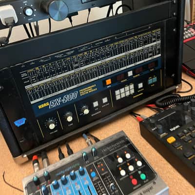 Korg EX-800 1984 - Black with rack ears