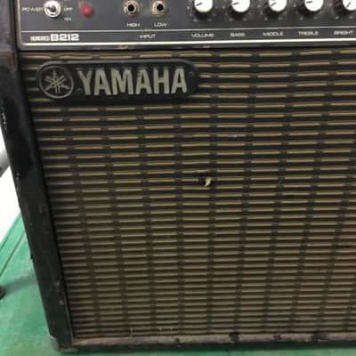 Yamaha B212 Amp image 1