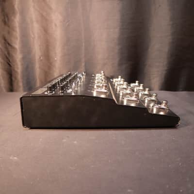 Line 6 M13 Stompbox Modeler 2010s - Black image 6