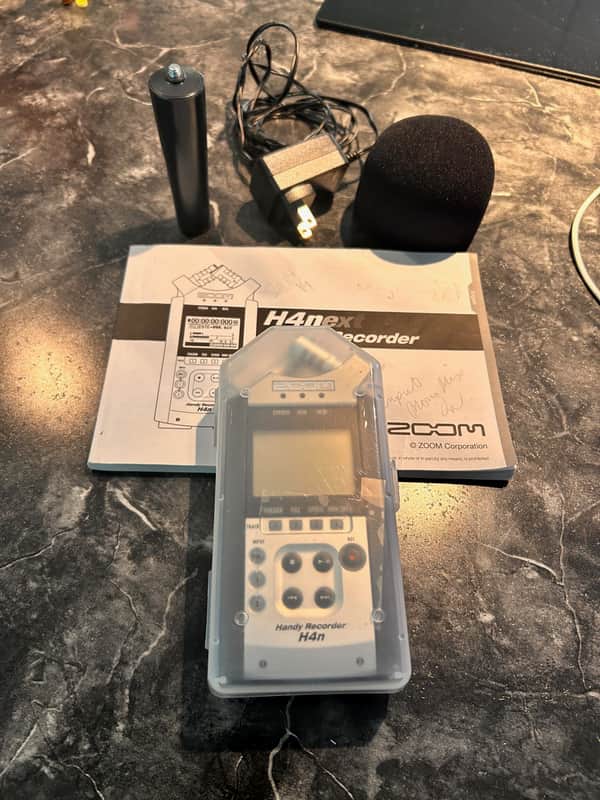 Zoom H4n PRO Handy Digital Multitrack Recorder 2010s - Silver / Black image 1