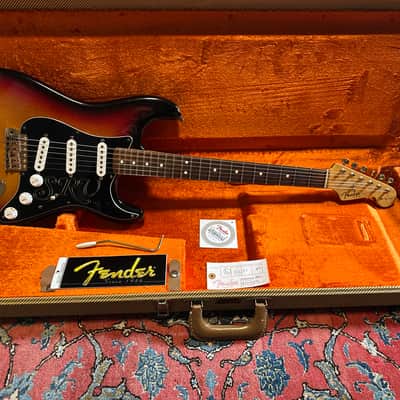 Fender Stevie Ray Vaughan Signature Stratocaster 2003 Sunburst image 2