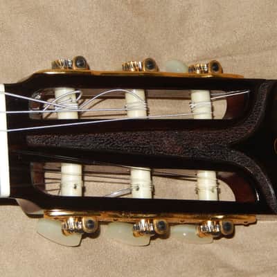 Her Majesty Yamaha GC30A - 1974 - Highest Grade Japanese Made Classical Concert Guitar image 3