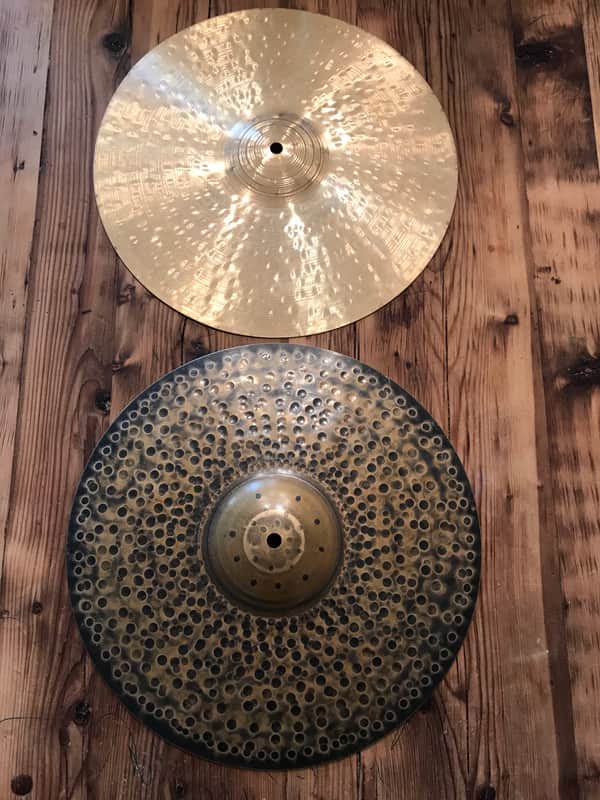 Paiste 15" Signature Traditionals Medium Light Hi-Hat Cymbals (Pair) 1996 - 2008 image 4