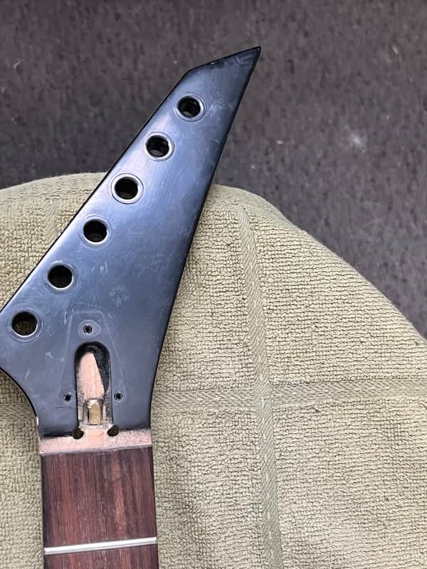 Chandler 80s Pointy neck - Made in Japan - Paul C version image 1