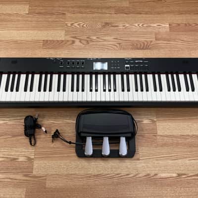 Roland RD-08 88-Key Digital Stage Piano - Black