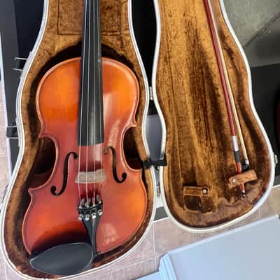 William Lewis and Sons “Dancla“ Model 126 (Ton-Klar) 4/4 Violin with Glasser bow. Made in Germany. No 126 serial 20432 image 1