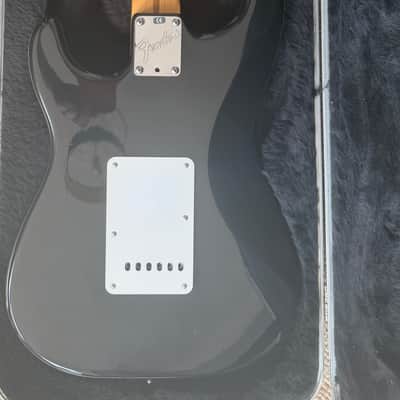 Fender Big Apple Stratocaster with Maple Fretboard 1997 - 2000 - Black image 9