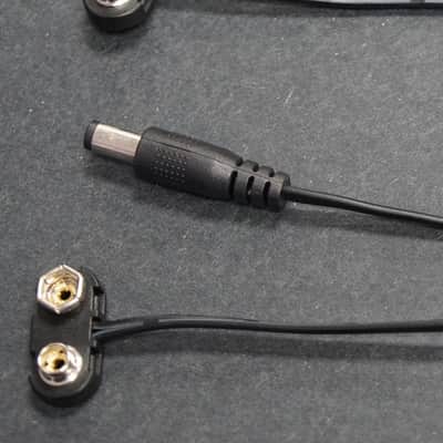 Tech 21 External Battery Clip Adapter image 1