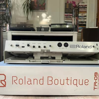 Roland TR-09 Rhythm Composer 2017 - Present - White image 2