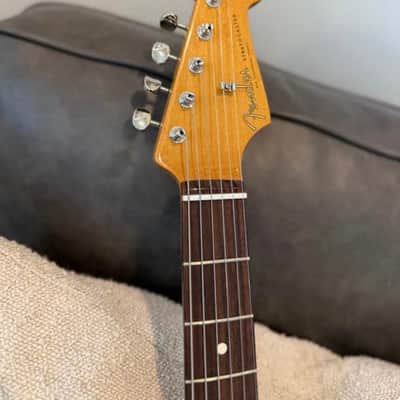 Fender Vintera II '60s Stratocaster with Rosewood Fretboard 2023 - Present 3-Color Sunburst image 7