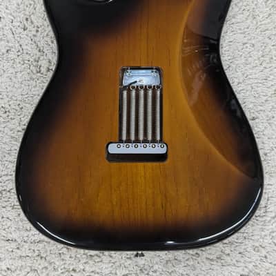 Fender Eric Johnson Signature Stratocaster guitar, Maple Neck, 2 Color Sunburst image 4