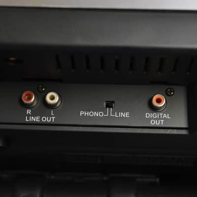 Stanton STR8-100 Direct Drive Digital Turntable w/ Phono Preamp  Silver image 8
