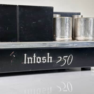 Vintage McIntosh MC250 Power Stereo Amplifier image 4