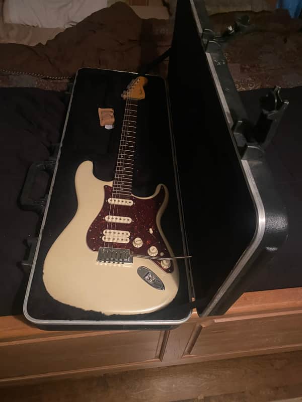 American fender deluxe Stratocaster with Rosewood Fretboard 2010 Olympic Pearl image 1