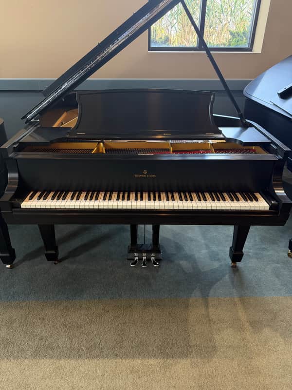 Steinway&Sons L 1926 - Ebony Satin image 1