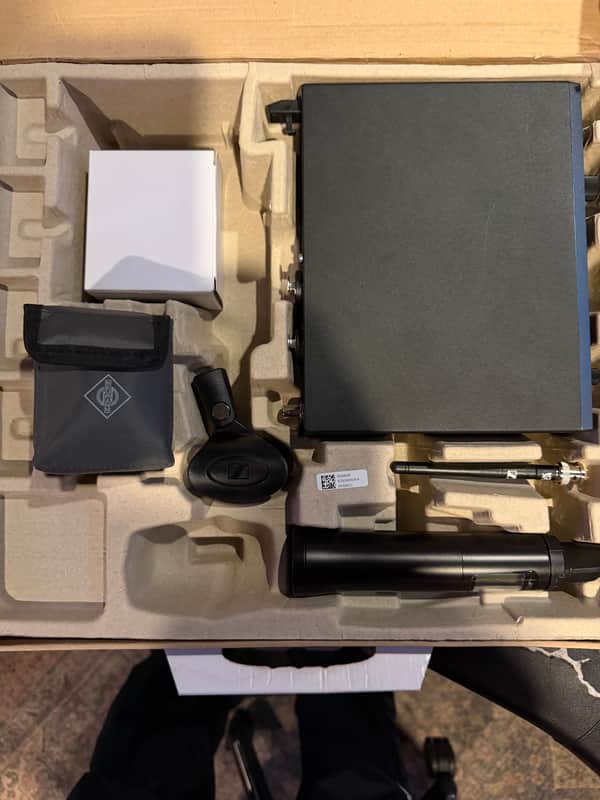 Sennheiser EW 500 G4-KK205 Handheld Wireless Microphone System with Neumann KK 205 Capsule (GW1-Band: 558-608 MHz) 2010s - Black image 1