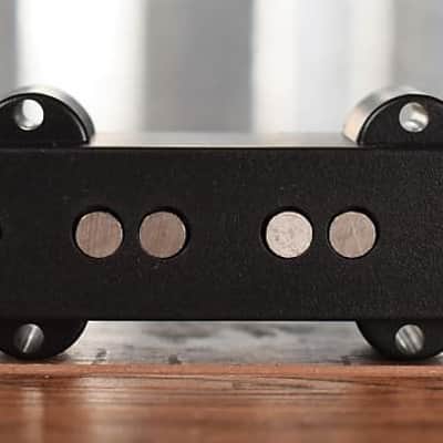 Aguilar AG 4J-HC Set 4 String Jazz Bass Bridge Neck Pickup Set Black image 4