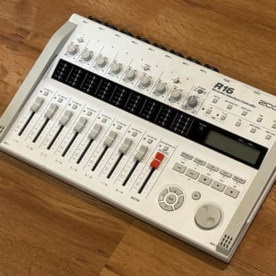 Zoom R16 Recorder Interface image 2