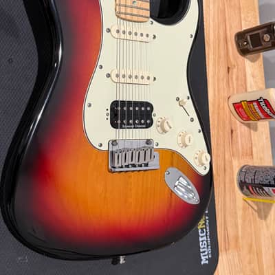 2005 Fender American Deluxe Stratocaster HSS – USA – 3-Tone Sunburst – Seymour Duncan JB – OHSC image 4