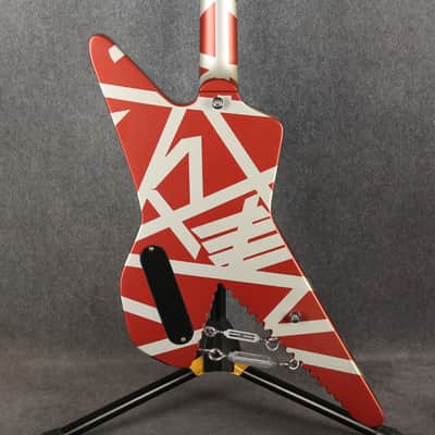 EVH Striped Series Shark Guitar - Burgundy with Silver Striped - 2nd Hand image 6