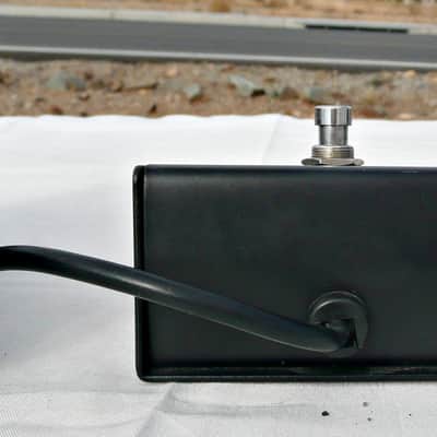 SWR 350X SubWave Activator Amplifier Footswitch 1 Button Amplifier Footswitch For SWR 350X Bass Amp Head - PV Music Guitar / Amp Shop Tested - Works / Functions / Looks Great - Excellent Condition image 7