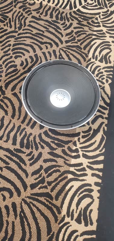 Sansui W-172 woofer image 1