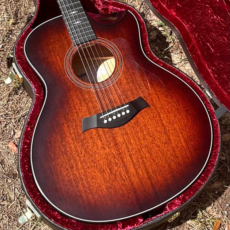 Taylor 326ce Grand Symphony w/V-Class Bracing - Shaded Edgeburst - Mahogany / Urban Ash