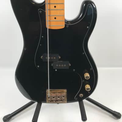 Series 10 Black Bass Guitar w/ Hard Case image 2