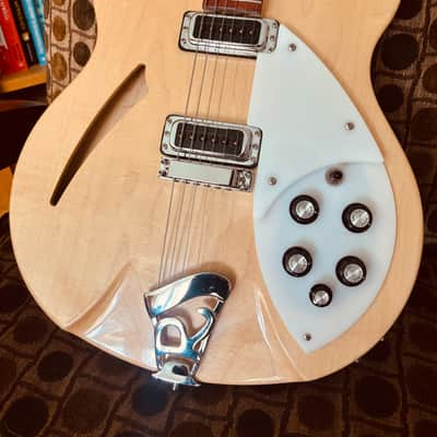 1998 Rickenbacker 330 Mapleglo image 1