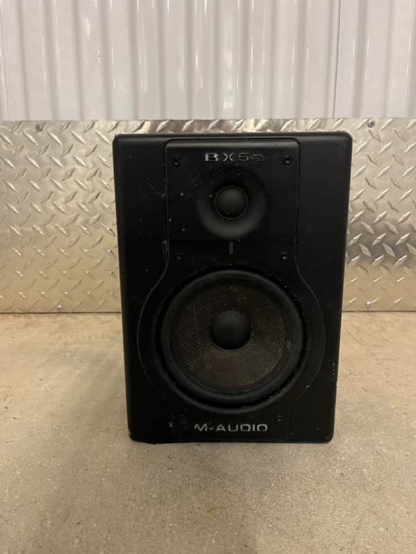 M-Audio Studiophile BX5a Deluxe Powered Studio Monitor image 1