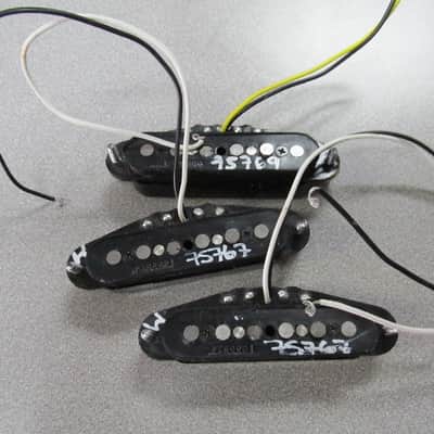 Fender Hot Noiseless Pickups Black Cover Strat Pickup Set image 6