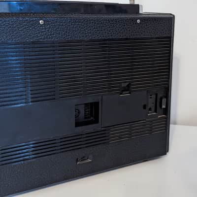 Grundig Satellit 2000 Transistor Radio (1973-75) - Serviced - 110V/220V & Battery Operated - World Receiver image 10