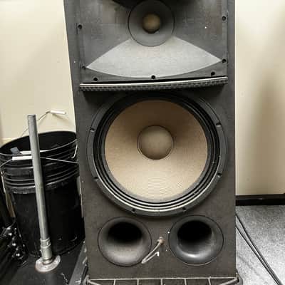 Mackie SR1530z 3-Way Active Loudspeaker 2004 Black image 10