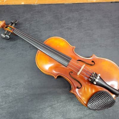 USED William Lewis & Son Violin 1/2 image 2