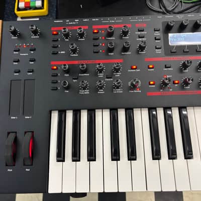 Sequential Pro 2 44-Key 4-Voice Monophonic / Paraphonic Synthesizer 2018 - 2020 - Black with Wood Sides image 2