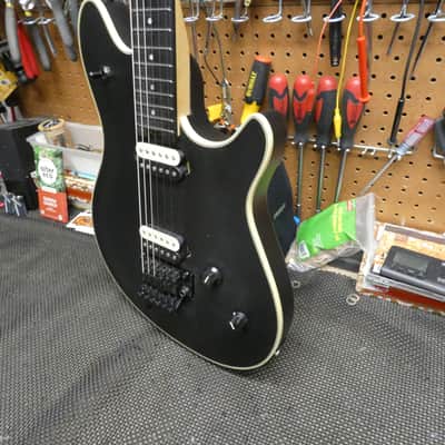 EVH Wolfgang USA - Satin Black image 4