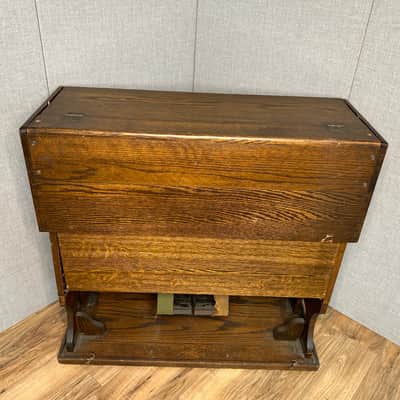 Estey Folding Pump Reed Organ - Style JJ - Rare image 8