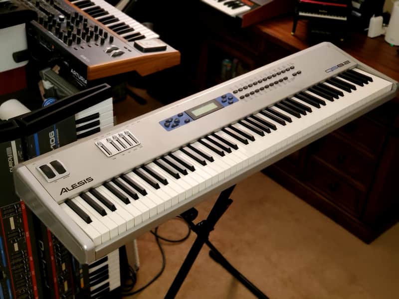 MUST SEE!!! ALESIS QS8.2 STAGE PIANO FULLY SERVICED AND IN AMAZING CONDITION! image 1