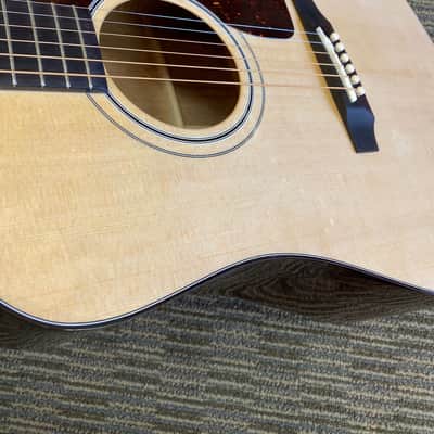 Guild USA D-40 "Traditional" Guitar - Shop Demo - Nice! image 9