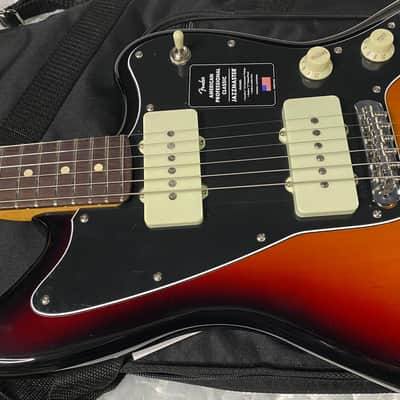 NEW! Fender American Professional Classic Jazzmaster - 3-Color Sunburst - 7.9lbs - Authorized Dealer - G05773 image 7
