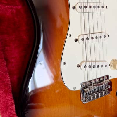 Fender Stratocaster 2007 - Sunburst image 4